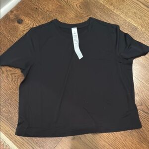 lululemon size 4 black crop top
